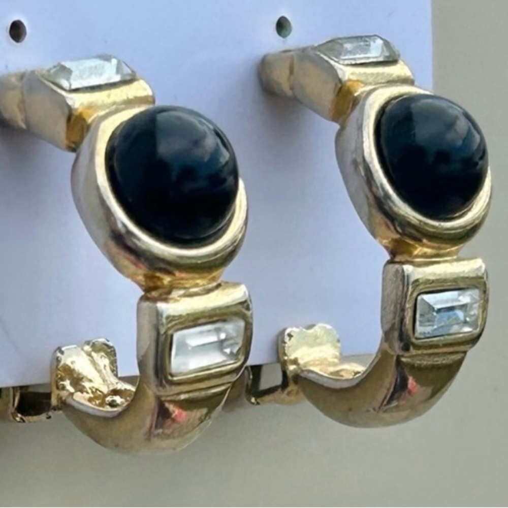 Vintage Black Cabochon Rhinestone Clip Earrings Gold Hoop Earrings Minimalist - Picture 5 of 7